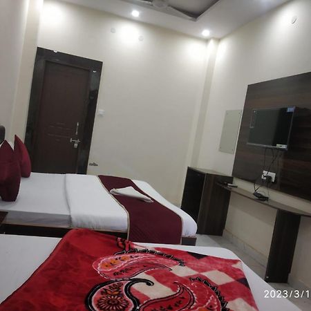 Hotel Aarti Darshan Haridwār Exteriör bild