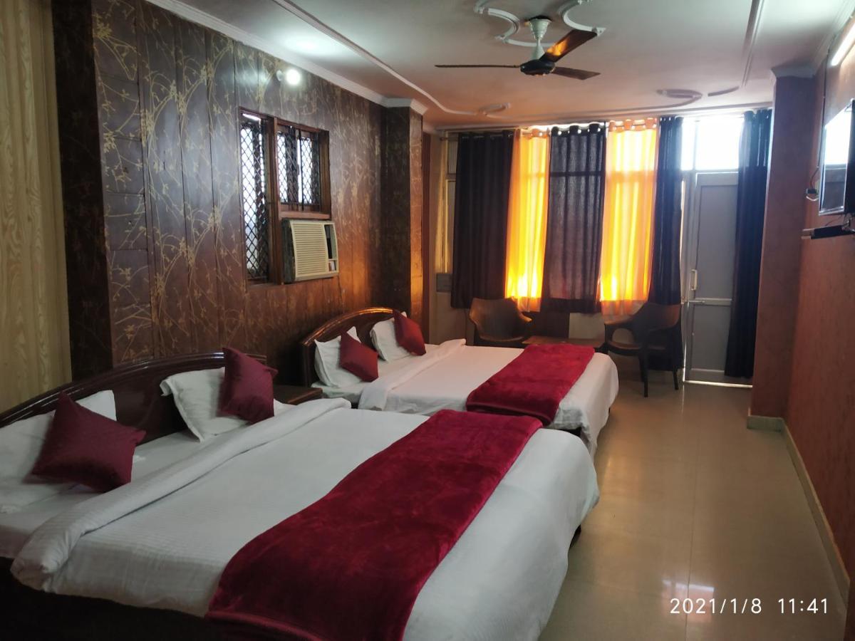 Hotel Aarti Darshan Haridwār Exteriör bild